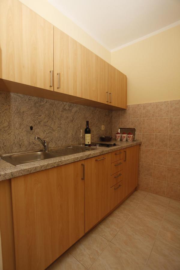 Apartments Perovic บุดวา ภายนอก รูปภาพ