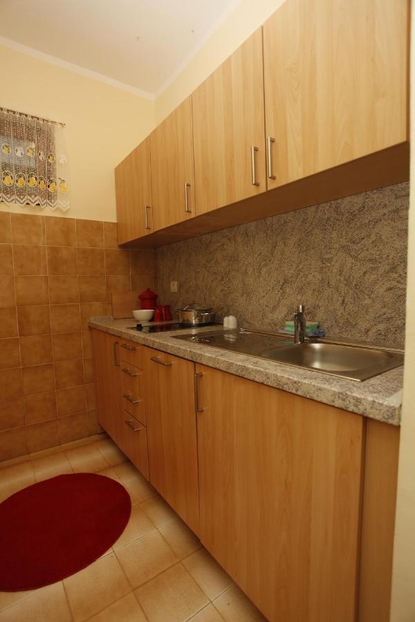 Apartments Perovic บุดวา ภายนอก รูปภาพ