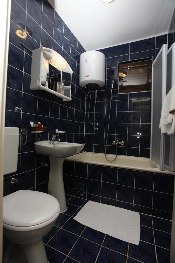 Apartments Perovic บุดวา ภายนอก รูปภาพ
