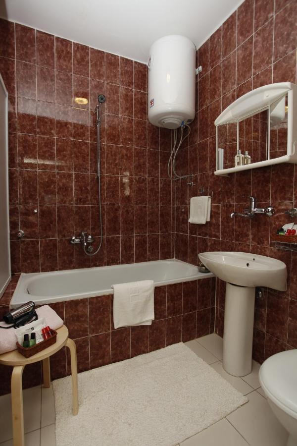 Apartments Perovic บุดวา ภายนอก รูปภาพ