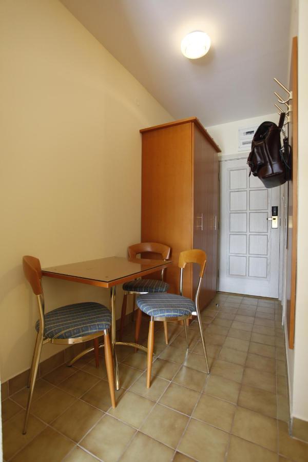 Apartments Perovic บุดวา ภายนอก รูปภาพ