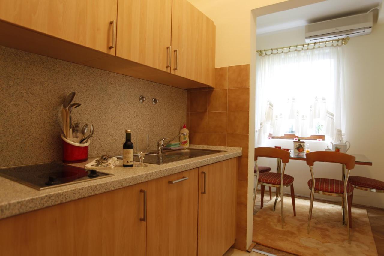 Apartments Perovic บุดวา ภายนอก รูปภาพ