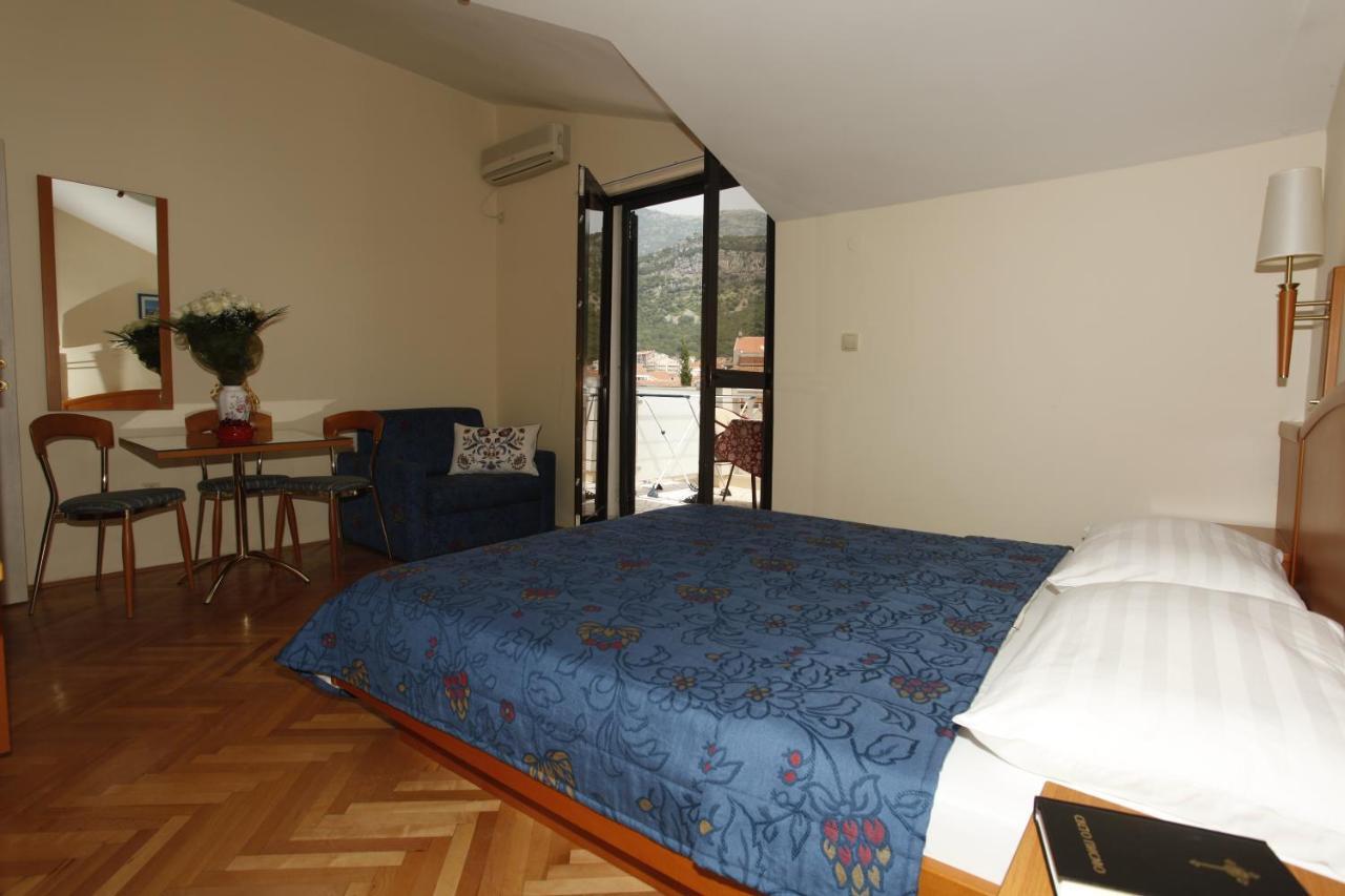 Apartments Perovic บุดวา ภายนอก รูปภาพ