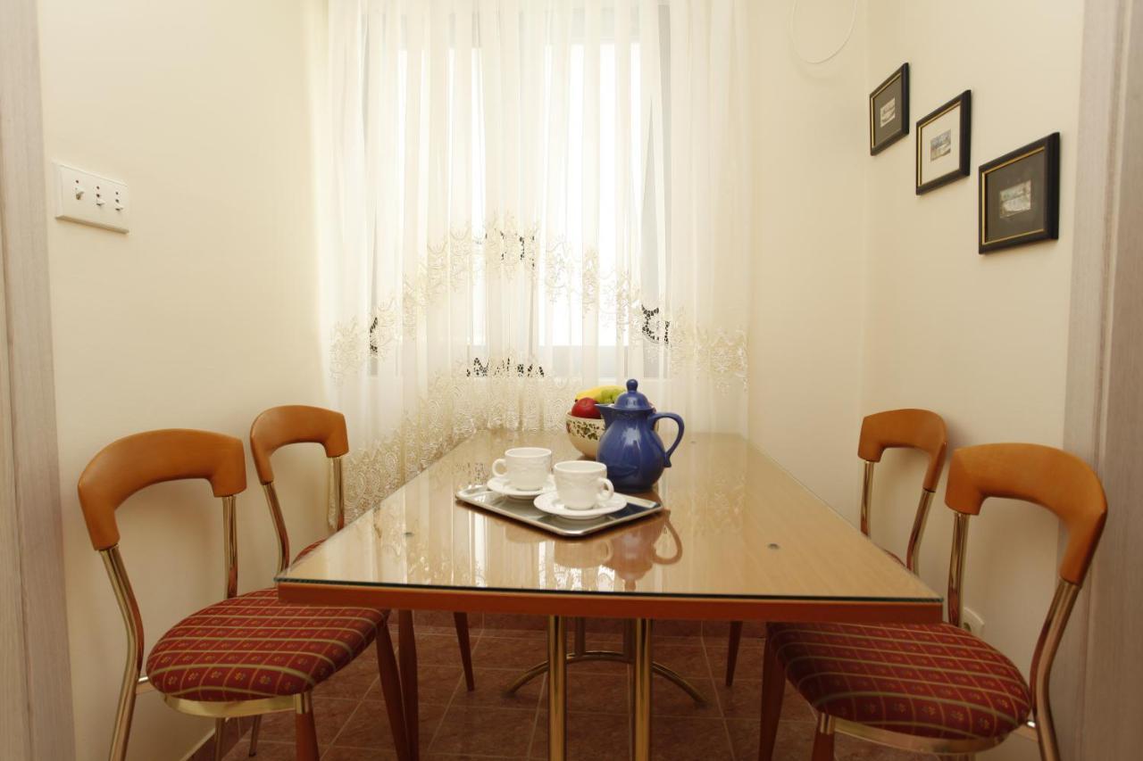 Apartments Perovic บุดวา ภายนอก รูปภาพ